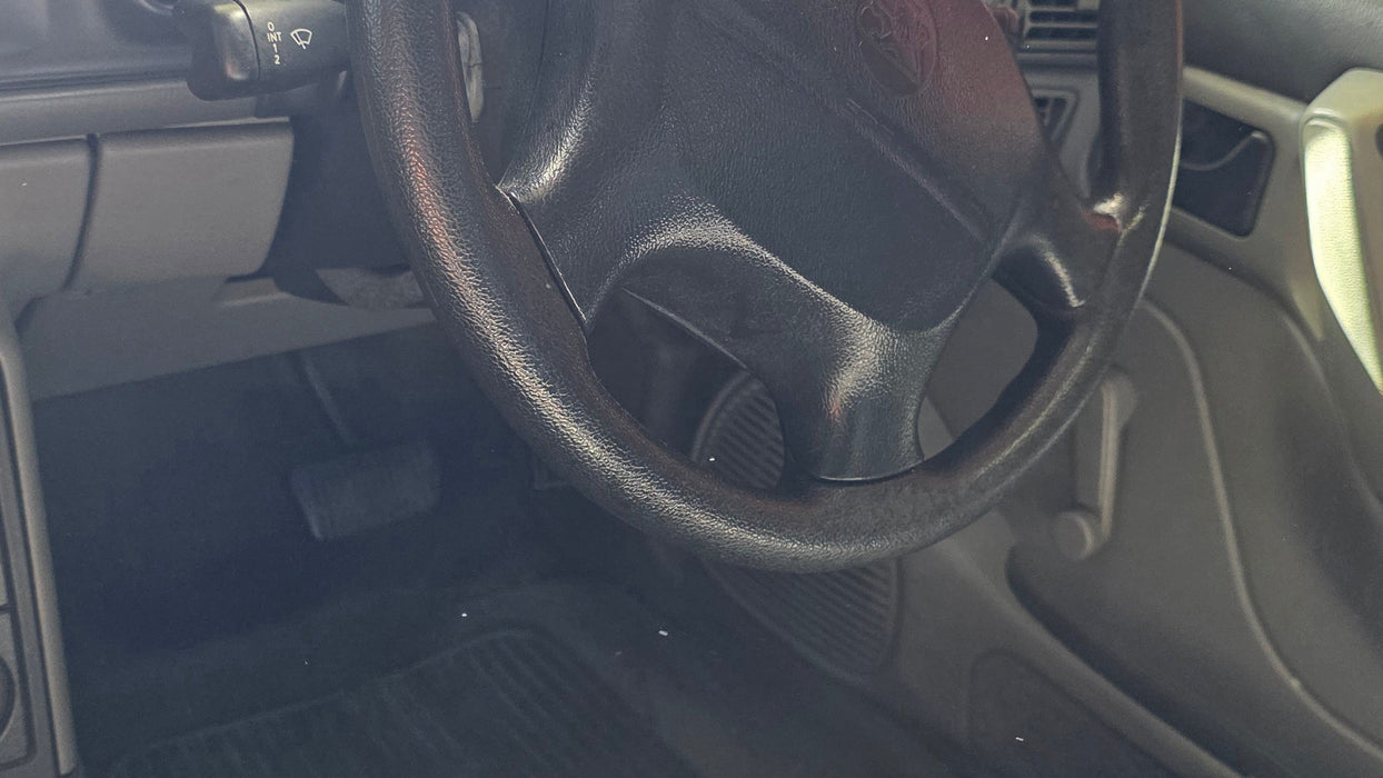 EX001 - VR Holden Commodore Wagon - Accelerator Pedal V6 AUTO