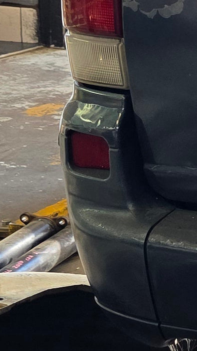 EX001 - VR Holden Commodore Wagon - Rear Bumperette Reflector
