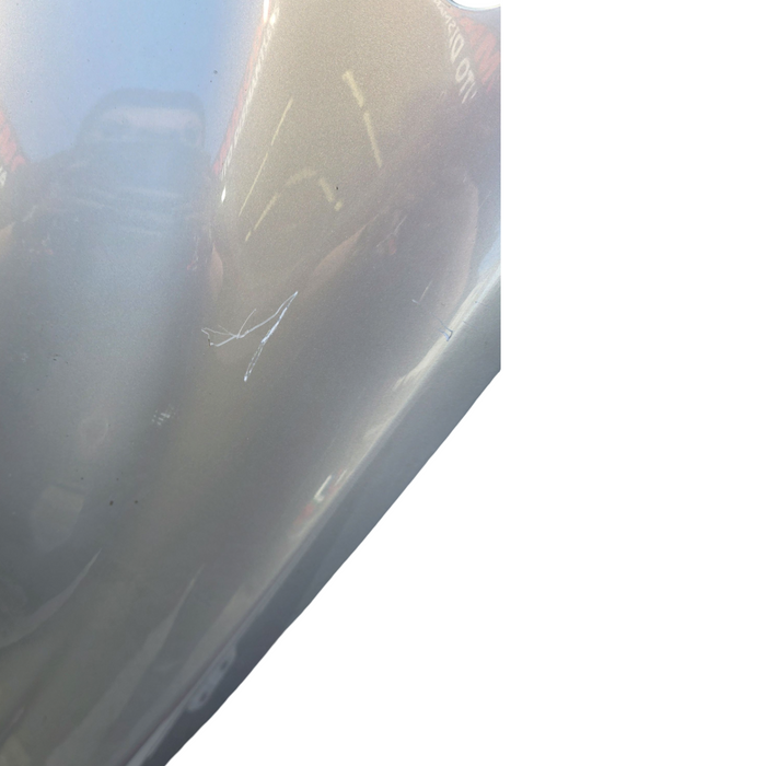 Da2015 - VE Holden Calais with Series II Badge - Passenger Front Guard -Silvery Pearl Colour