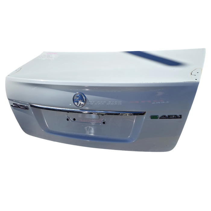 Da2020 - VE Holden Commodore -  Bootlid w/ "SS" Badges & Chrome Trim - Herron White #J073
