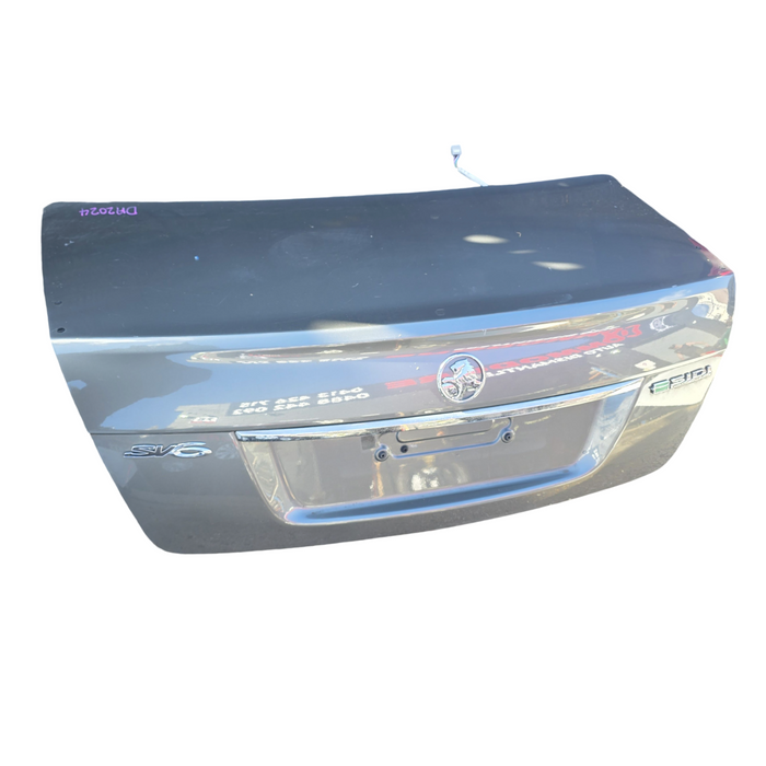 Da2024 - VE SV6 Holden Commodore Sedan -  Bootlid w/ "SV6" Badges & Chrome Trim - Alto Grey #744S