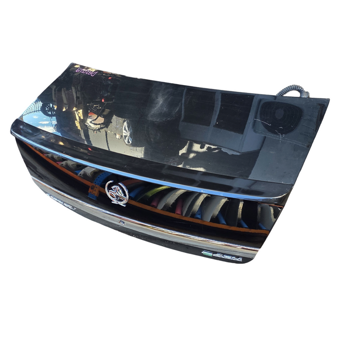 Da2029 - WM/WN Holden Caprice/Statesman -  Bootlid w/ "CAPRICE V" Badges & Chrome Trim - Phantom Black #790F