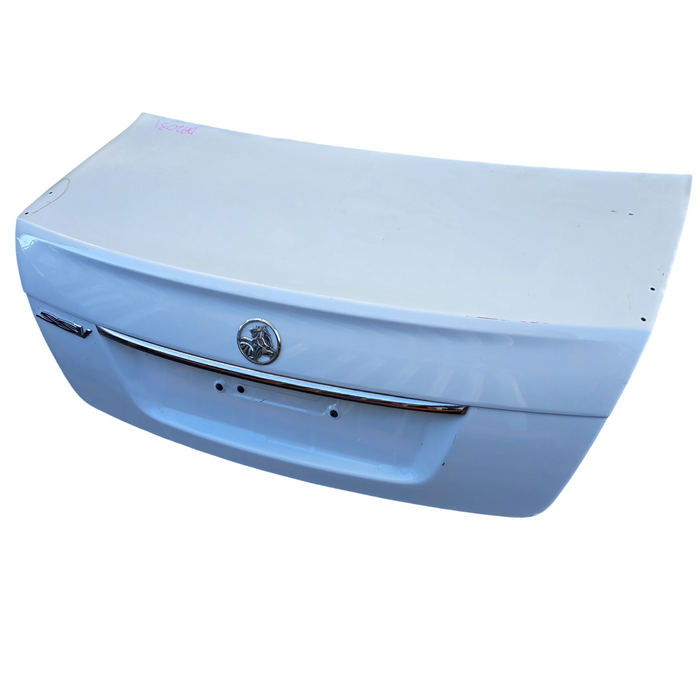 Da2031 - VE Holden Commodore -  Bootlid w/ "SSV" Badges & Chrome Trim - Herron White #J073