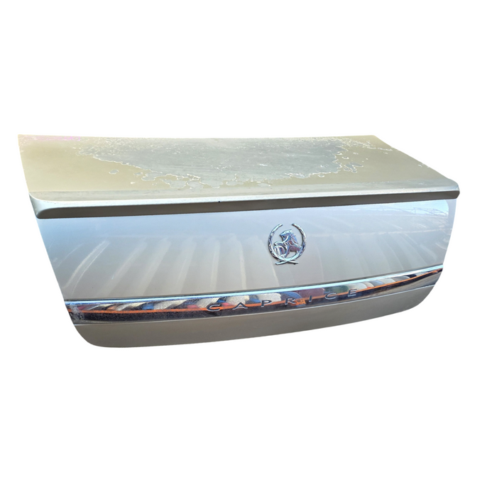 Da2032 - WM/WN Holden Caprice/Statesman -  Bootlid w/ Badges & Chrome Trim - Silvery Pearl Colour