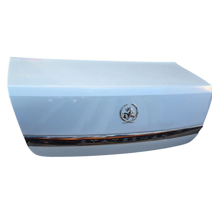 Da2044 - WM/WN Holden Caprice/Statesman -  Bootlid w/ Badges & Chrome Trim - Herron White #J073