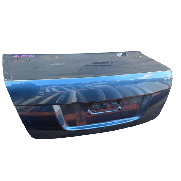 Da2045 - VE Holden Commodore Sedan - Bootlid Karma #610R