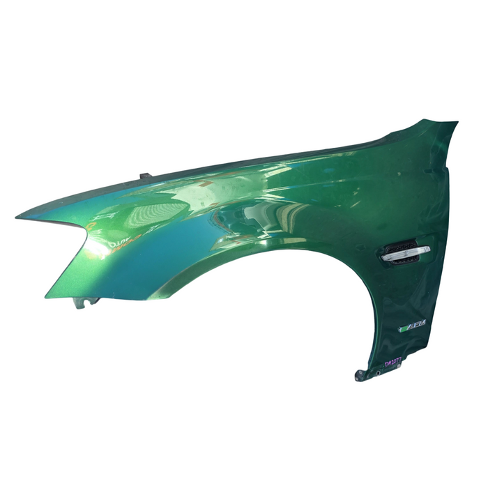 Da2077 - VE Holden Commodore - Passenger's Front Guard - Poison Ivy #746S