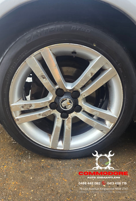 A323 - VE SV6 Holden Commodore Wagon Series I 284,XXXkms V6 Auto Paint Code #636R Switchblade Silver