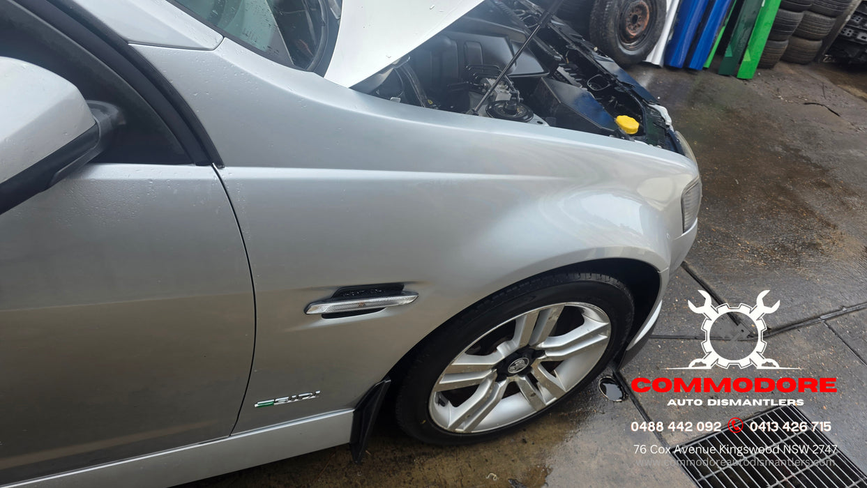 A323 - VE SV6 Holden Commodore Wagon Series I 284,XXXkms V6 Auto Paint Code #636R Switchblade Silver