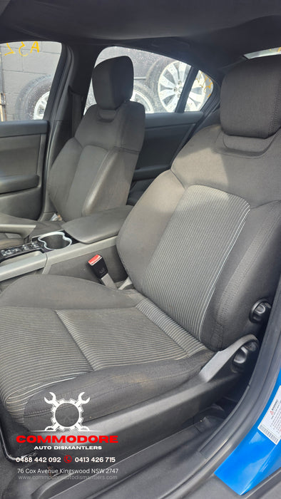 A322 - VE SV6 Holden Commodore Series II Sedan V6, Auto Paint Code #824T Perfect Blue