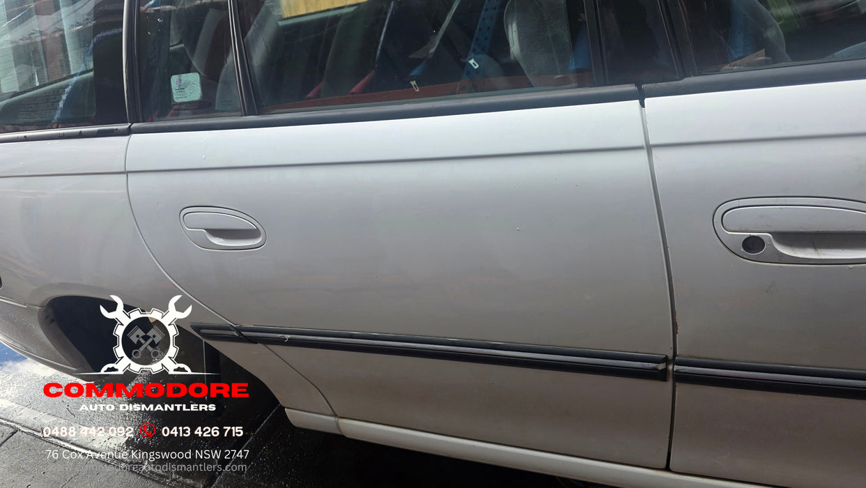 A342 - VT Holden Berlina Wagon Heron White #J074 V6 Auto