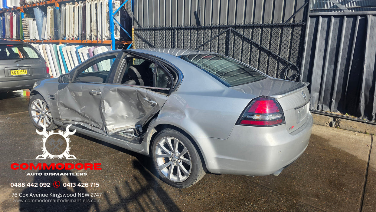 A325 - VE Holden Calais V, 2008 V6 LY7, 5 Speed Auto M82 238,XXXkms Paint Code #348N NICKLE METALLIC