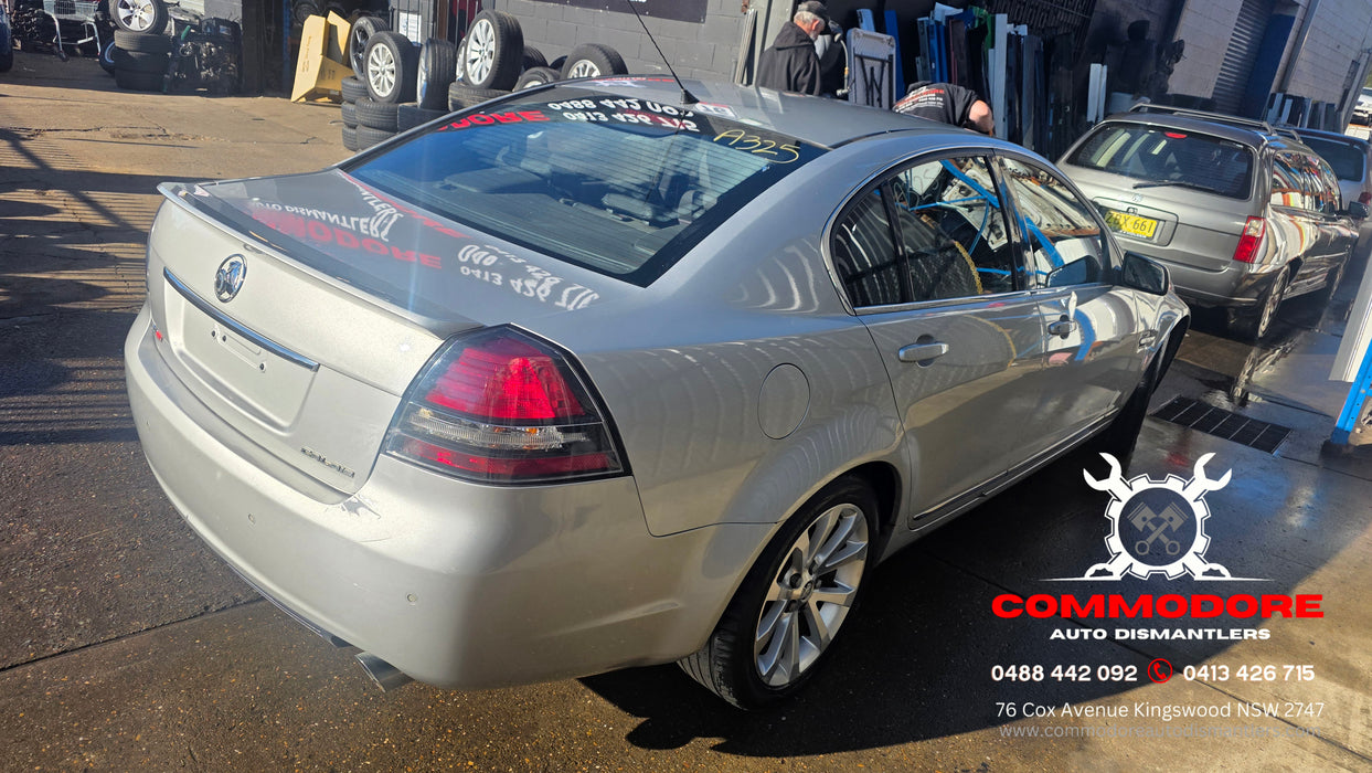 A325 - VE Holden Calais V, 2008 V6 LY7, 5 Speed Auto M82 238,XXXkms Paint Code #348N NICKLE METALLIC