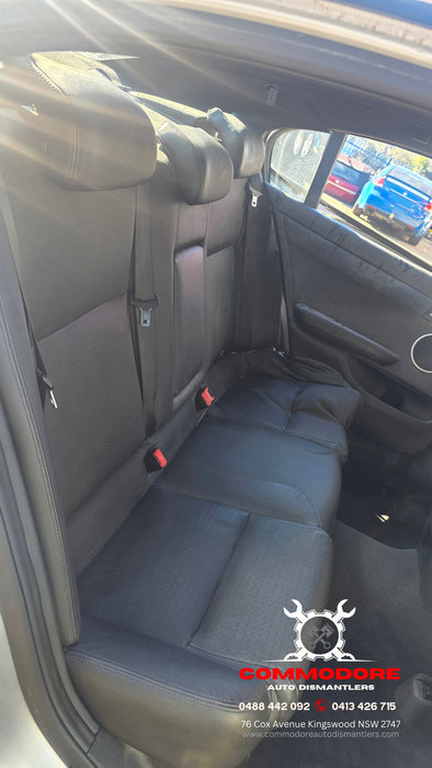 A325 - VE Holden Calais V, 2008 V6 LY7, 5 Speed Auto M82 238,XXXkms Paint Code #348N NICKLE METALLIC