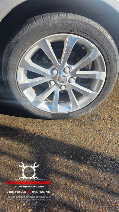 A325 - VE Holden Calais V, 2008 V6 LY7, 5 Speed Auto M82 238,XXXkms Paint Code #348N NICKLE METALLIC