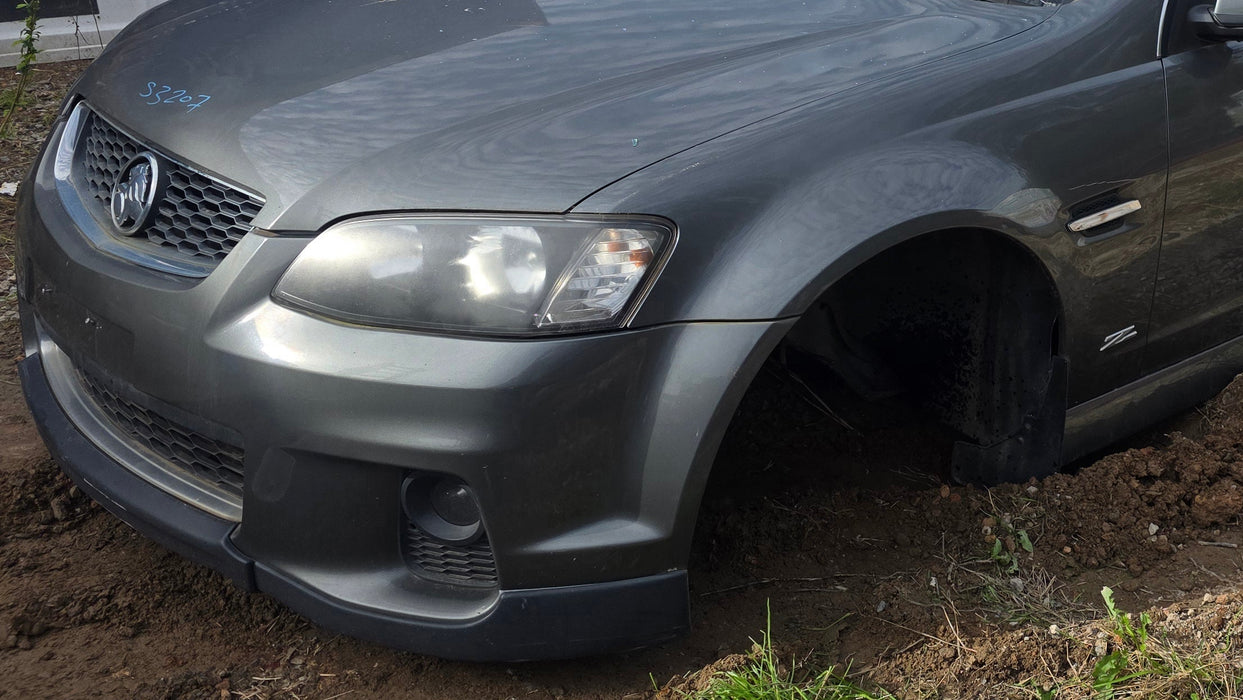 EX005 - VE SERIES II Holden Commodore SV6 Sedan - Headlight Passenger's Side GENUINE