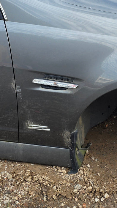 EX005 - VE SERIES II Holden Commodore SV6 Sedan - Front Guard Driver's Side w/ Guard Blinker - ALTO GREY #744S