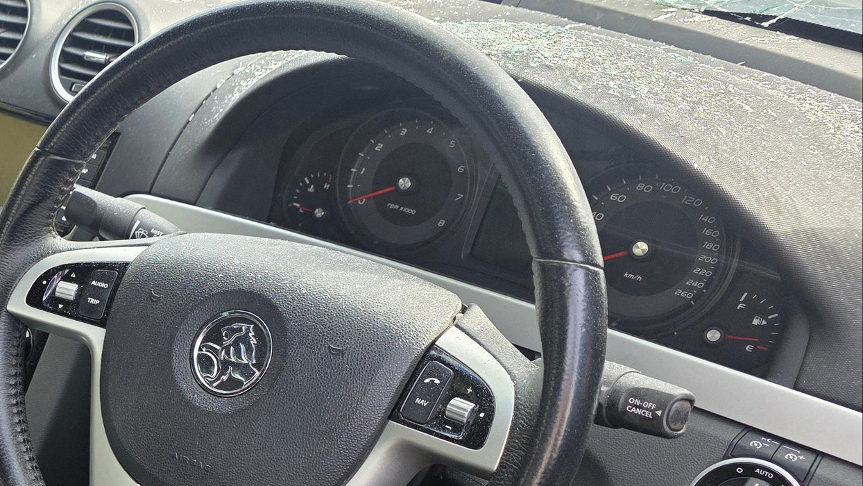 EX005 - VE SERIES II Holden Commodore SV6 Sedan - Automatic V6 Cluster - LVL: 2 (GL) P/N: 92096563