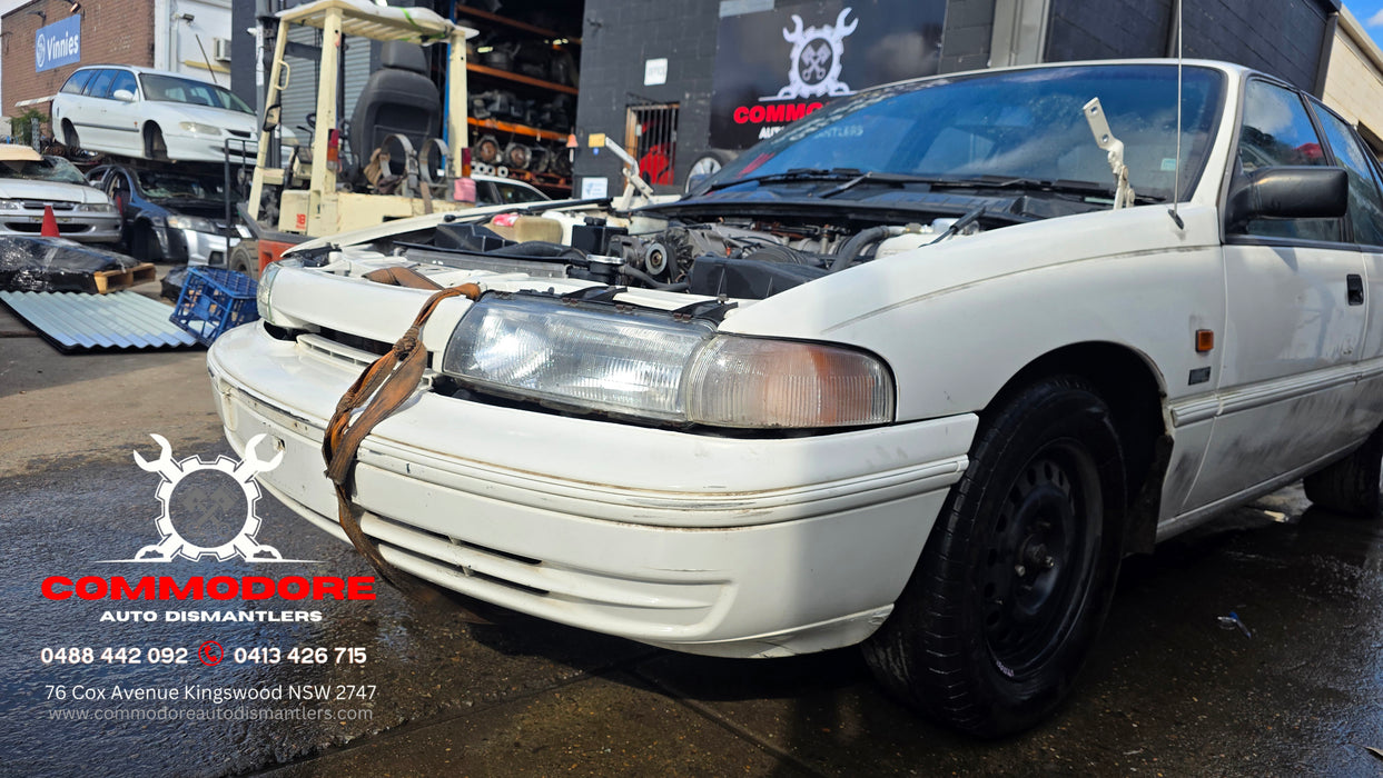 A331 - April 1993 VP Holden Commodore Berlina Sedan V6, Auto White 174,XXXkms