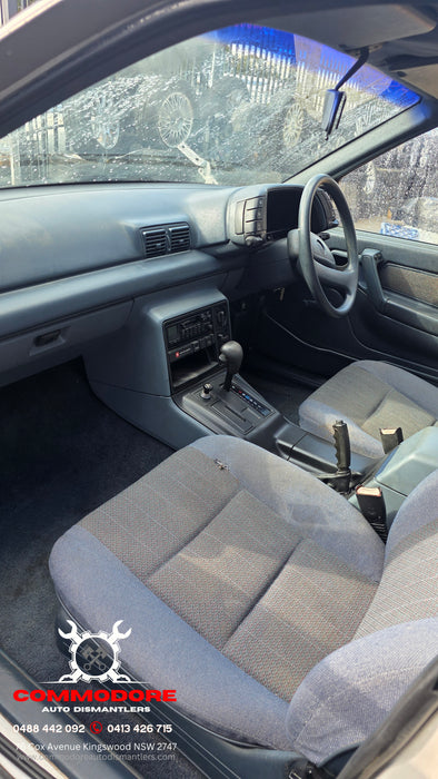 A331 - April 1993 VP Holden Commodore Berlina Sedan V6, Auto White 174,XXXkms