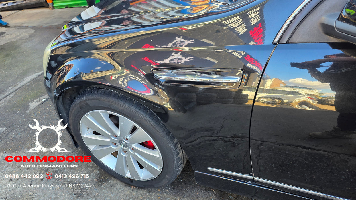 A332 - WM Holden Caprice - V6 LY7, Auto M82, Paint Code #690F Phantom Black