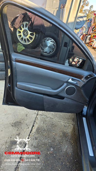 A332 - WM Holden Caprice - V6 LY7, Auto M82, Paint Code #690F Phantom Black