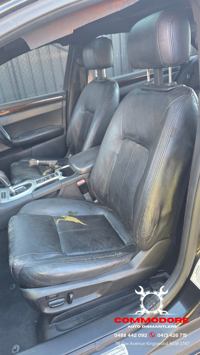 A332 - WM Holden Caprice - V6 LY7, Auto M82, Paint Code #690F Phantom Black