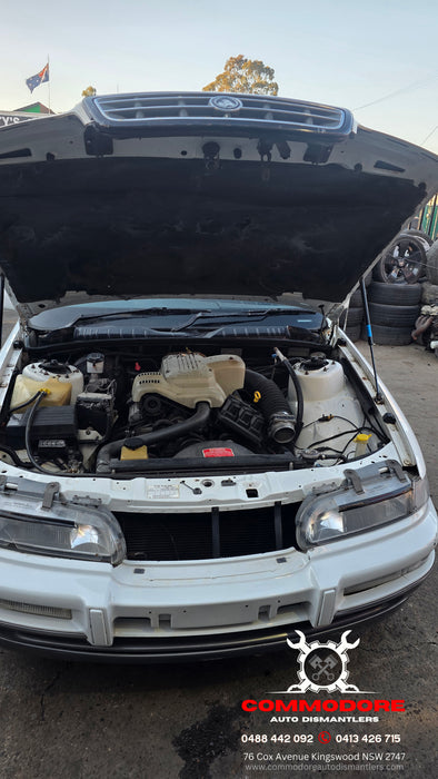 A334 - VS Holden Statesman Sedan Alaskan White V6 Auto 296,XXXkms