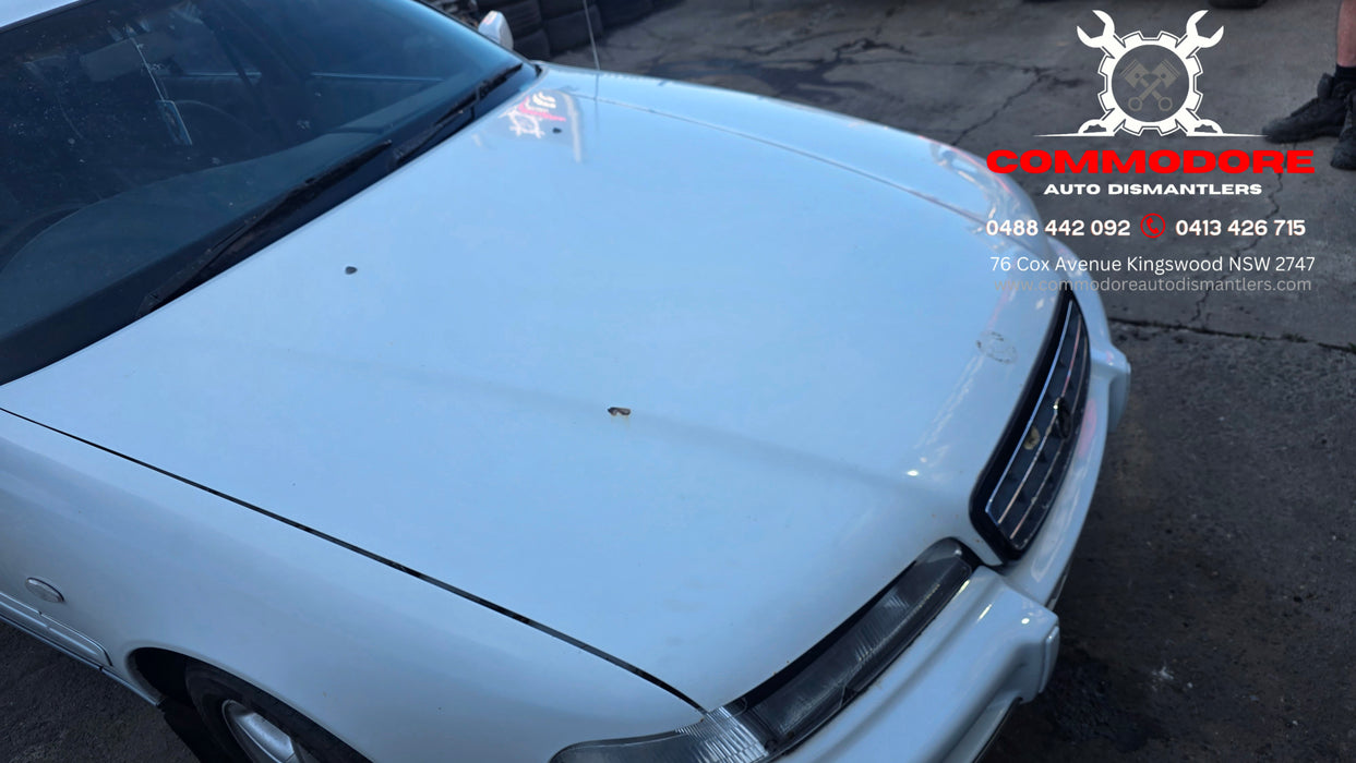 A334 - VS Holden Statesman Sedan Alaskan White V6 Auto 296,XXXkms