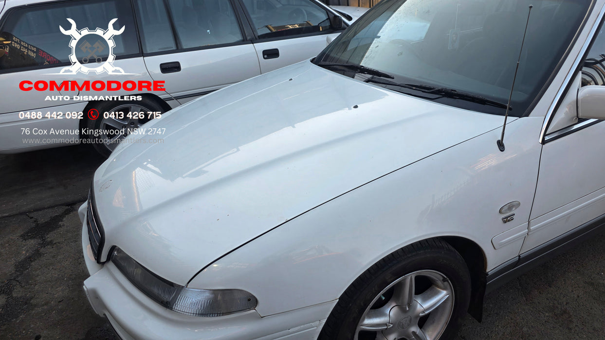 A334 - VS Holden Statesman Sedan Alaskan White V6 Auto 296,XXXkms
