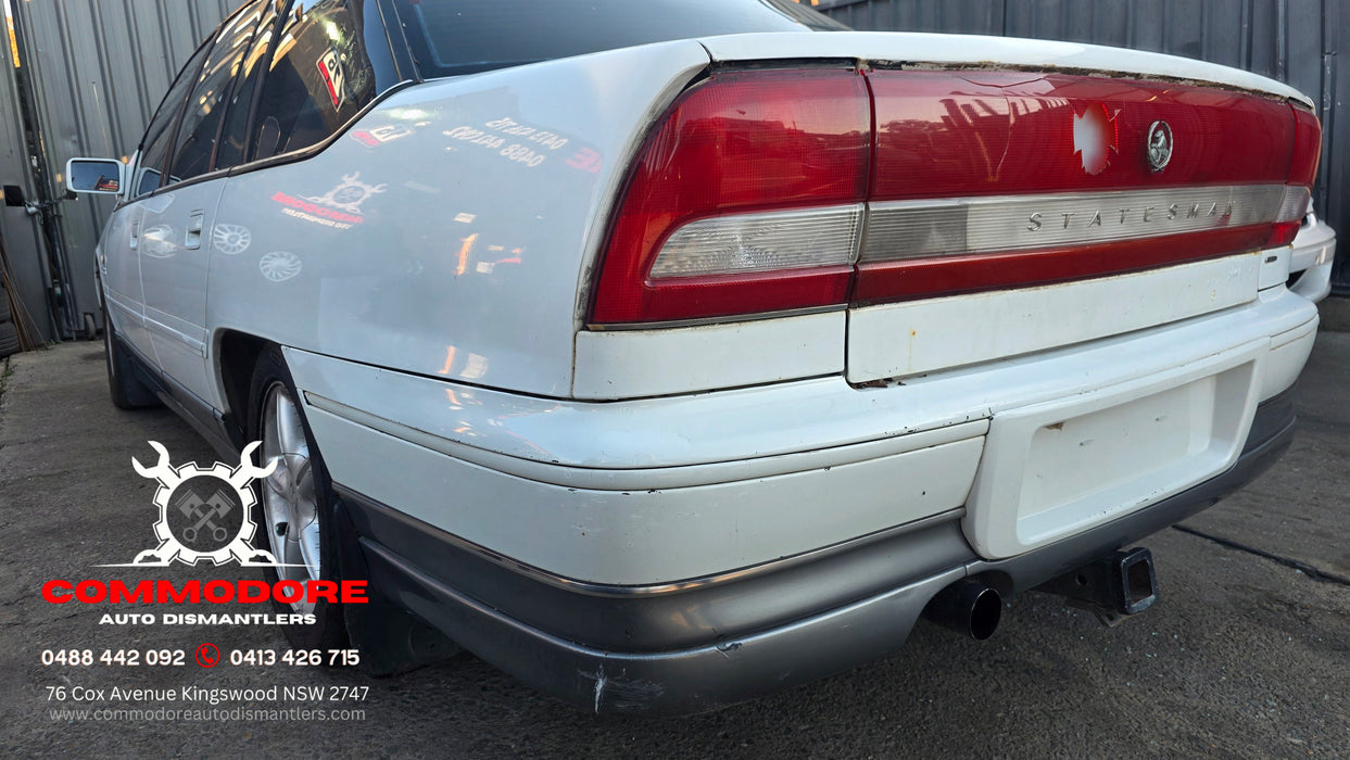 A334 - VS Holden Statesman Sedan Alaskan White V6 Auto 296,XXXkms