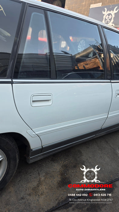 A334 - VS Holden Statesman Sedan Alaskan White V6 Auto 296,XXXkms