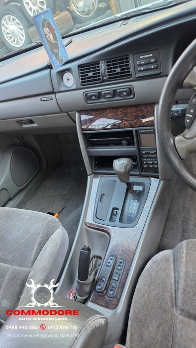 A334 - VS Holden Statesman Sedan Alaskan White V6 Auto 296,XXXkms