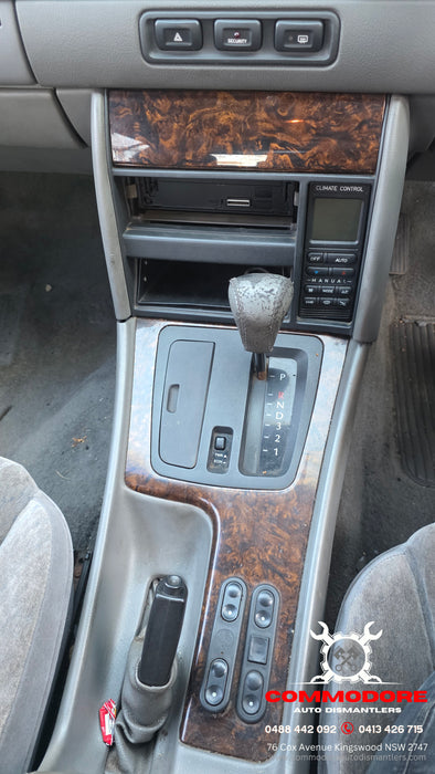 A334 - VS Holden Statesman Sedan Alaskan White V6 Auto 296,XXXkms
