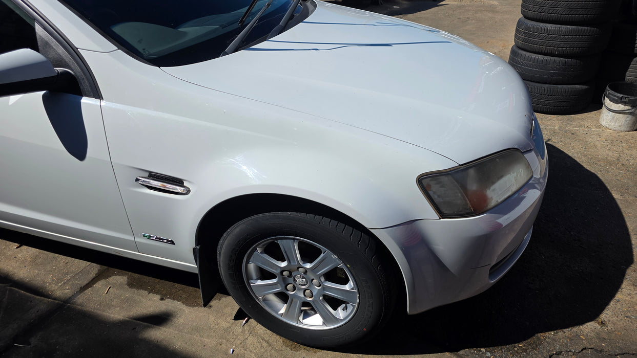A337 - VE Holden Commodore Omega Wagon V6 LF1, Auto MYB Herron White 283,XXXkms