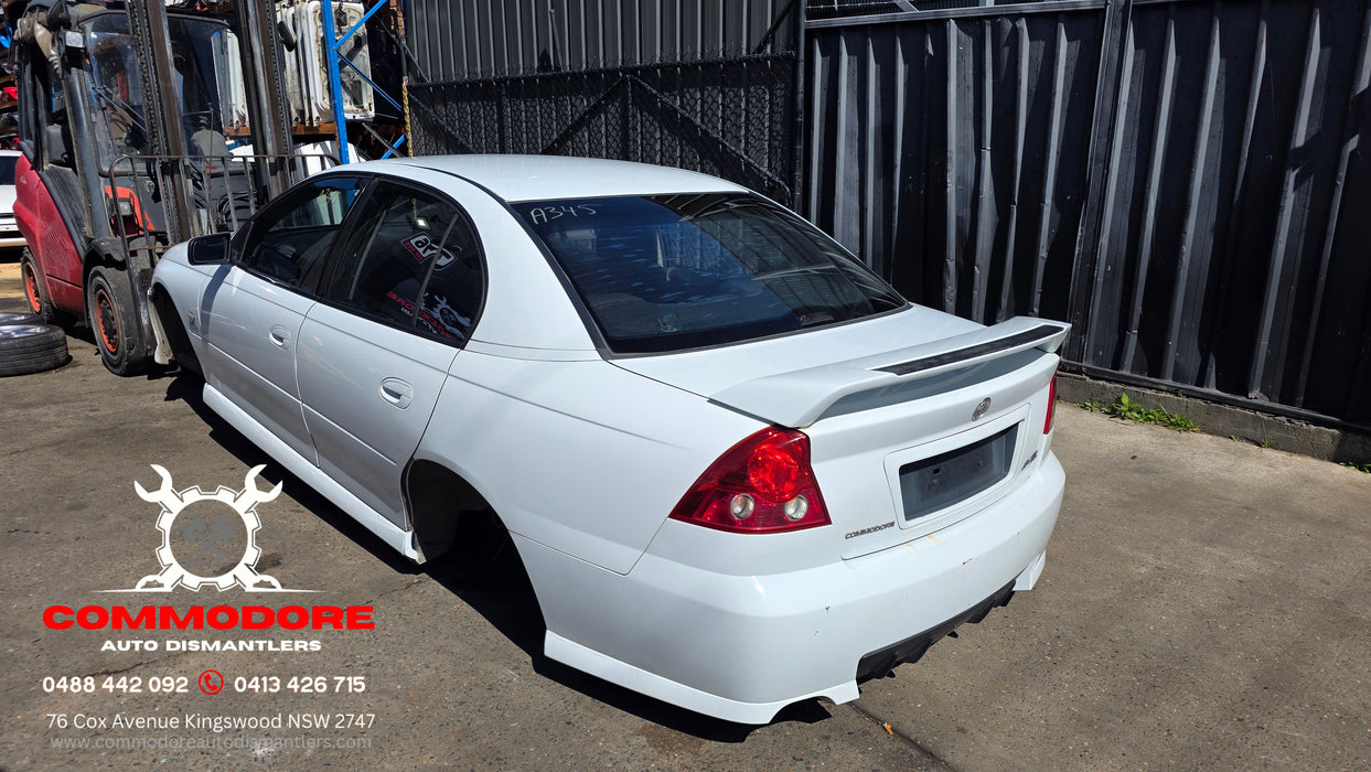 A345 - VZ Holden Commodore SV6 Sedan - Herron White #679F