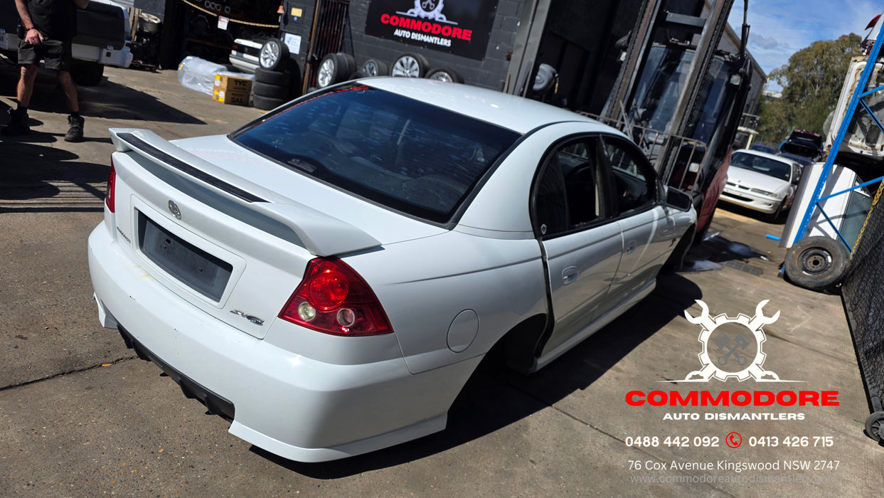 A345 - VZ Holden Commodore SV6 Sedan - Herron White #679F