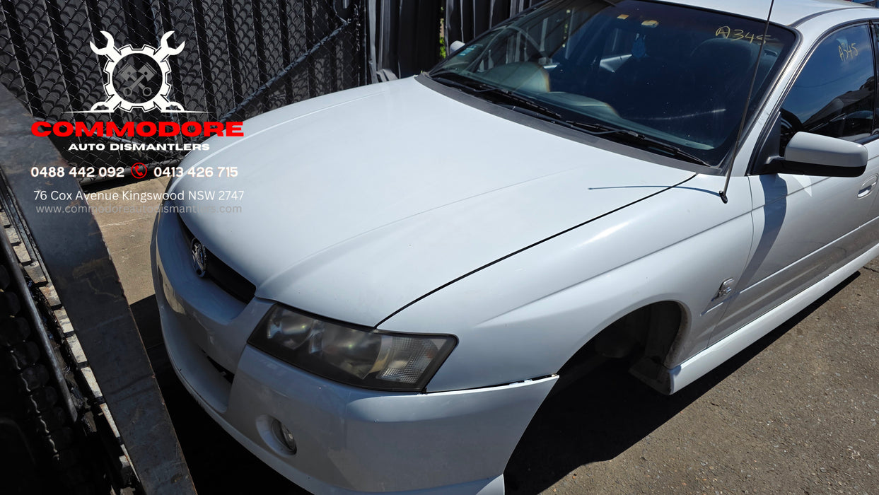A345 - VZ Holden Commodore SV6 Sedan - Herron White #679F