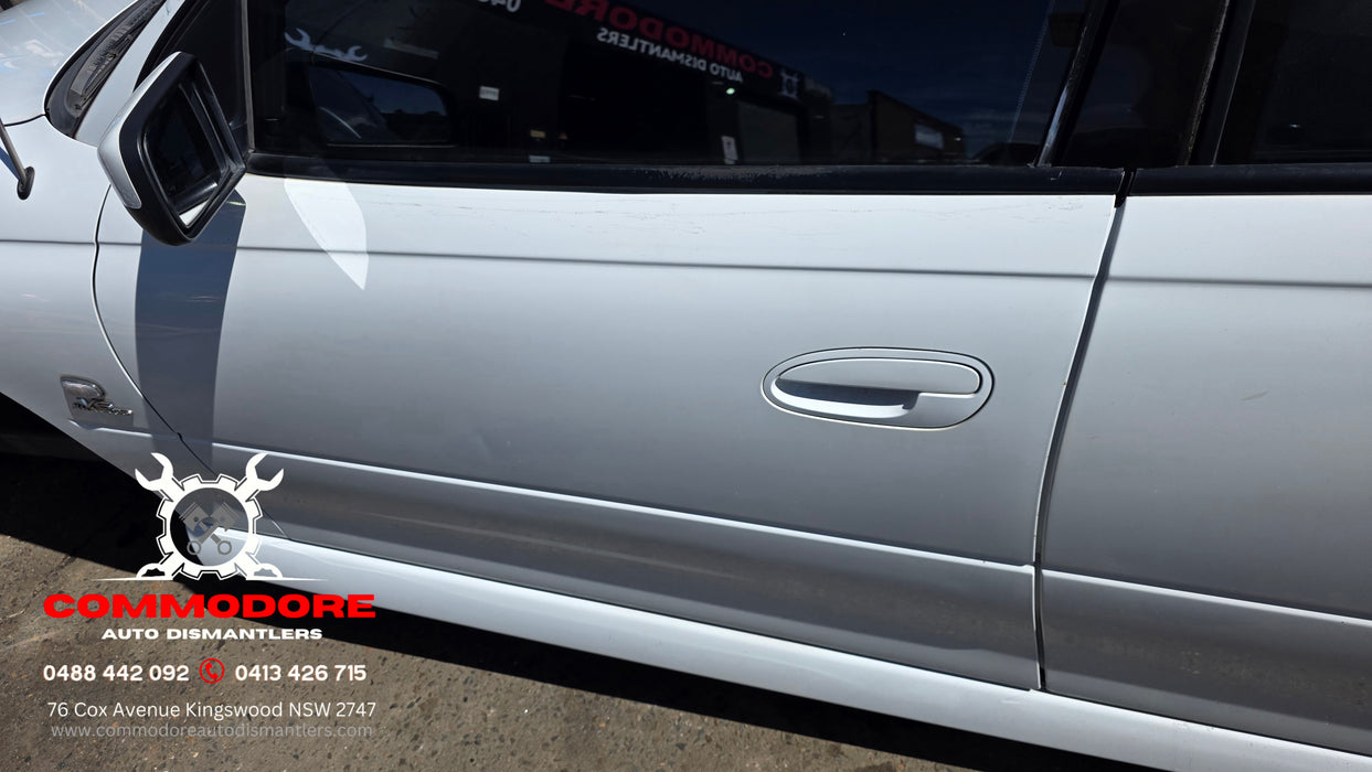 A345 - VZ Holden Commodore SV6 Sedan - Herron White #679F
