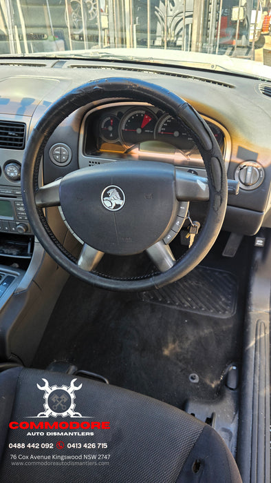 A345 - VZ Holden Commodore SV6 Sedan - Herron White #679F