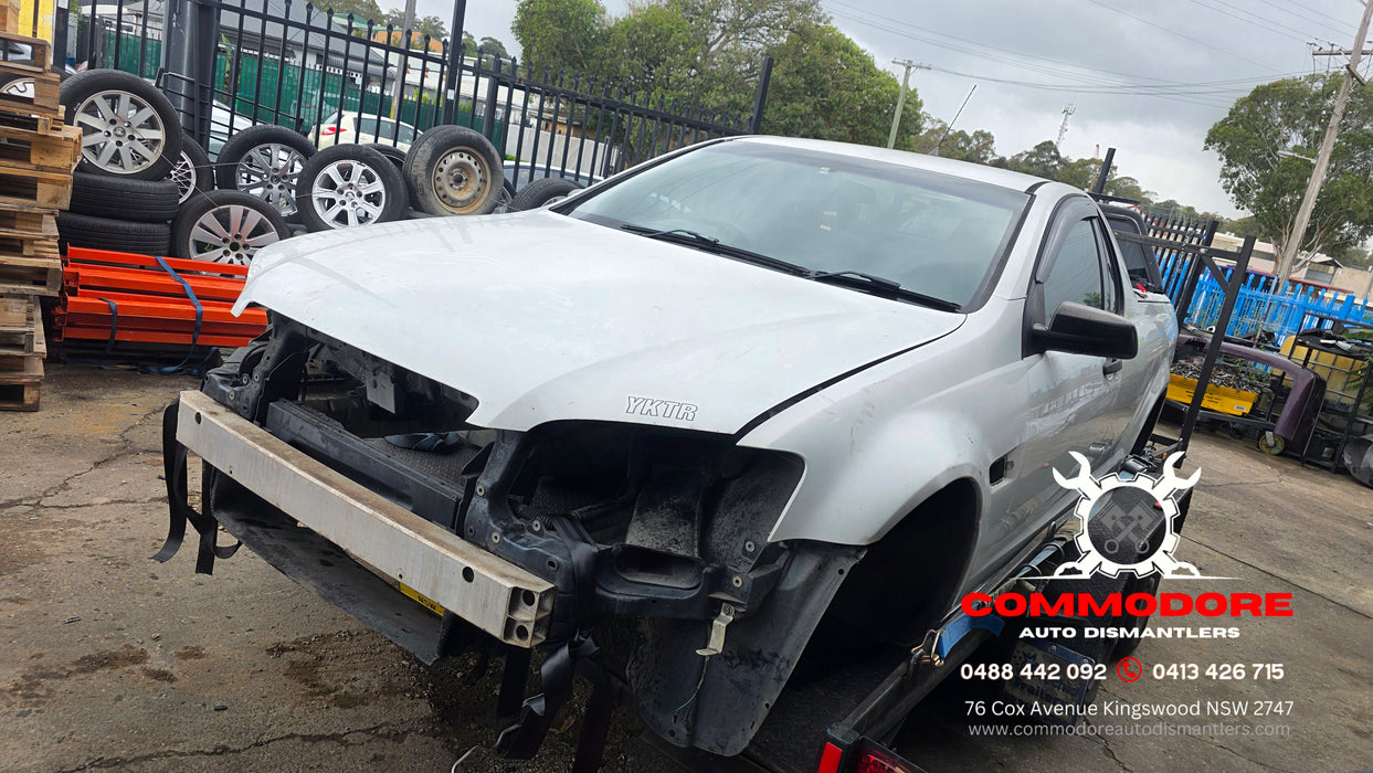 A347 - VE SV6 Holden Commodore Utility - V6 LY7, 4 Speed Auto M30 Heron white #679F