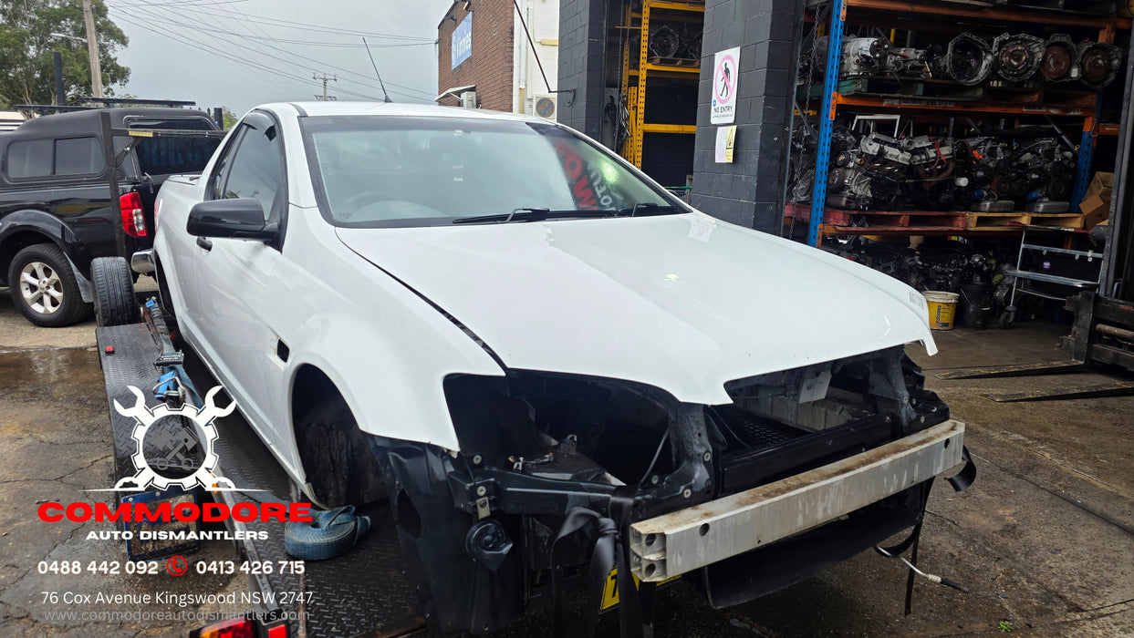 A347 - VE SV6 Holden Commodore Utility - V6 LY7, 4 Speed Auto M30 Heron white #679F