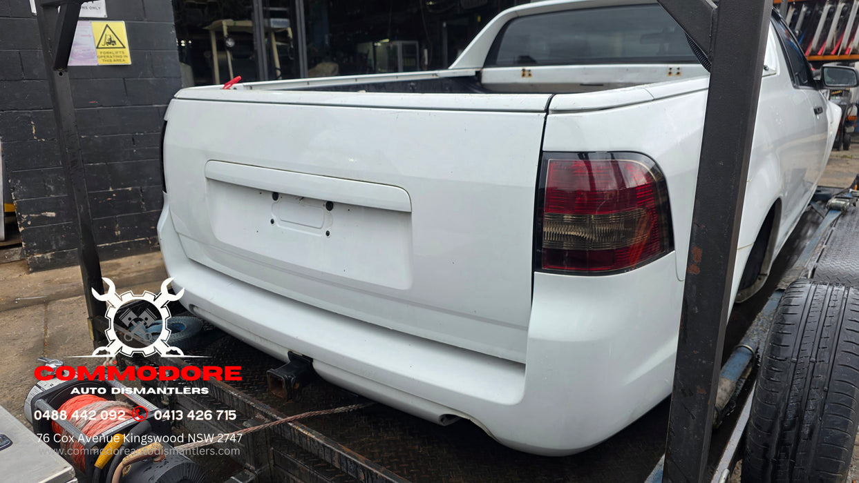 A347 - VE SV6 Holden Commodore Utility - V6 LY7, 4 Speed Auto M30 Heron white #679F