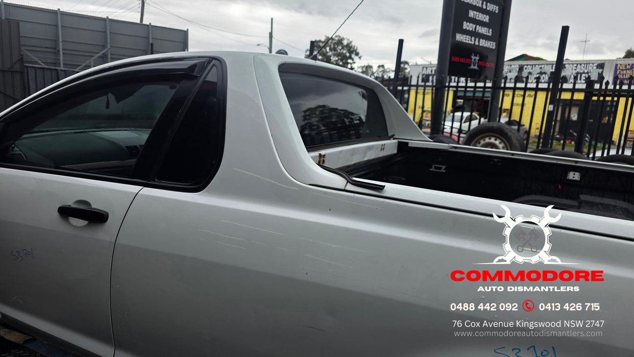 A347 - VE SV6 Holden Commodore Utility - V6 LY7, 4 Speed Auto M30 Heron white #679F