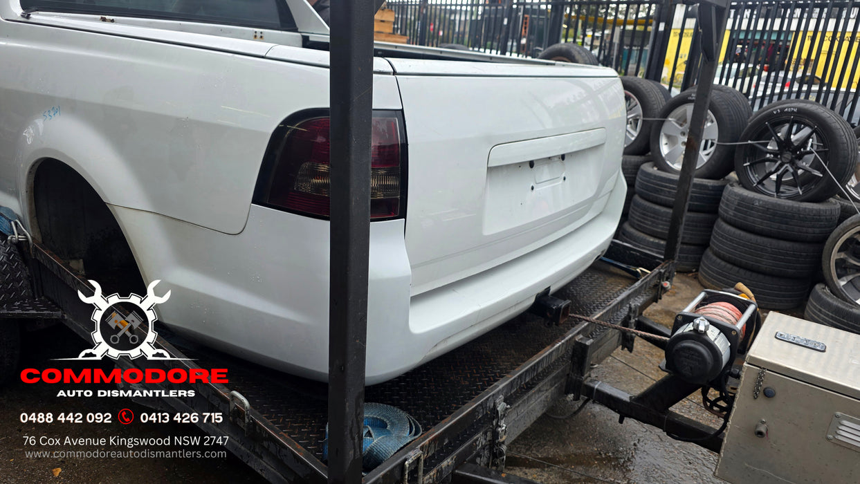 A347 - VE SV6 Holden Commodore Utility - V6 LY7, 4 Speed Auto M30 Heron white #679F