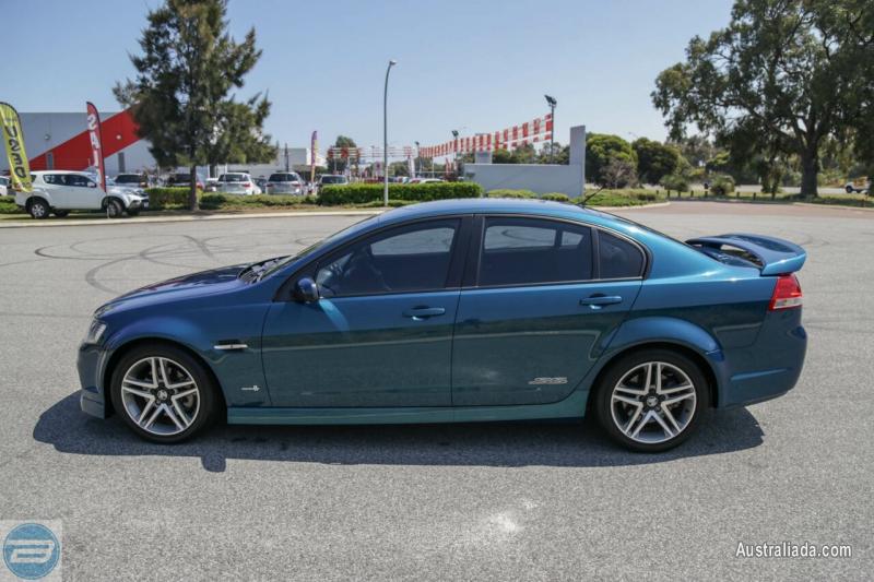 Da2038 - VE SS Holden Commodore -  Bootlid w/ "SS" Badges - Chlorophyll #717U