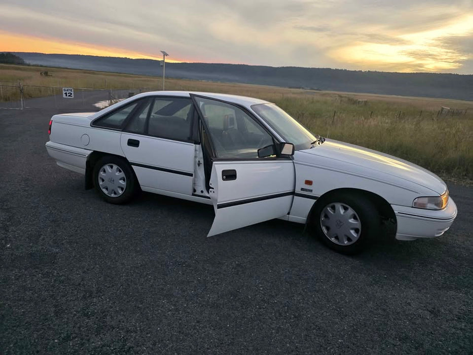 1992 VP Holden Commodore Sedan - 200,XXXkms, V6 Auto IRS Suspension White ***FOR SALE***