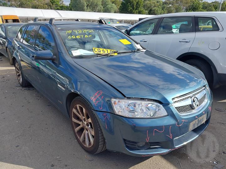 A142 - VE Holden Berlina SERIES II (2010) - V6 AUTO Cluster LFW - 225, 877km (LVL 3 CAL/BER) P/N: 92257349