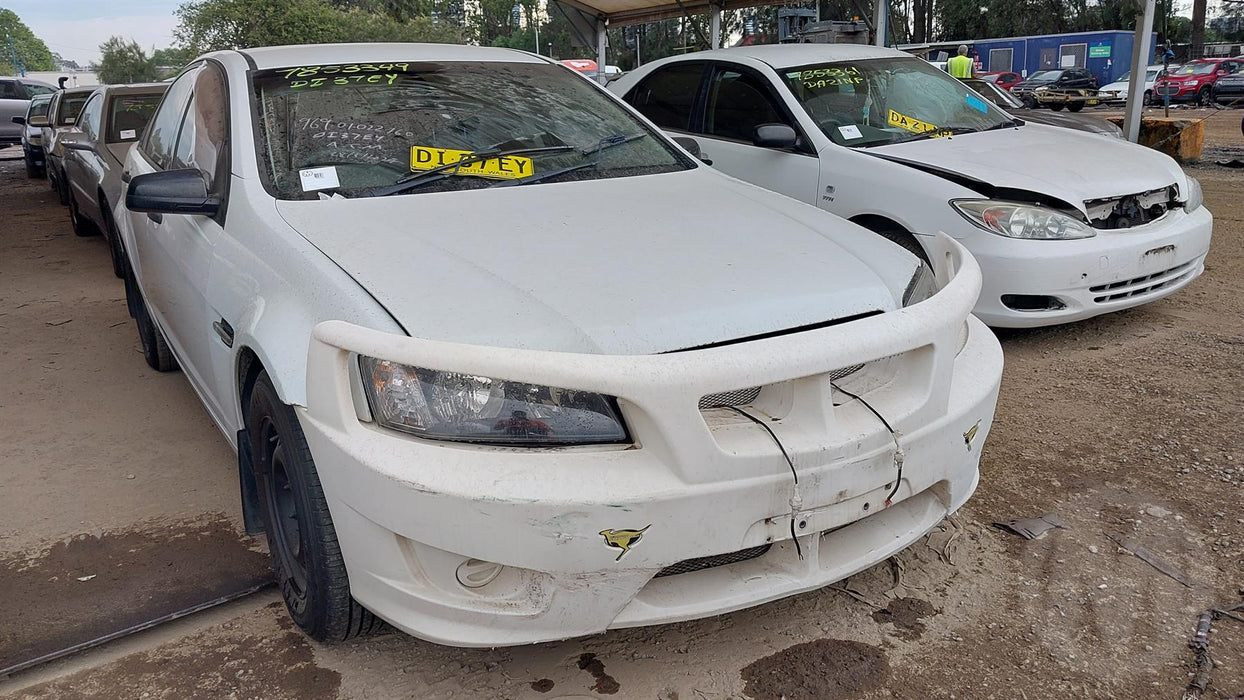 A223 - VE HOLDEN COMMODORE - Steering Wheel with controls