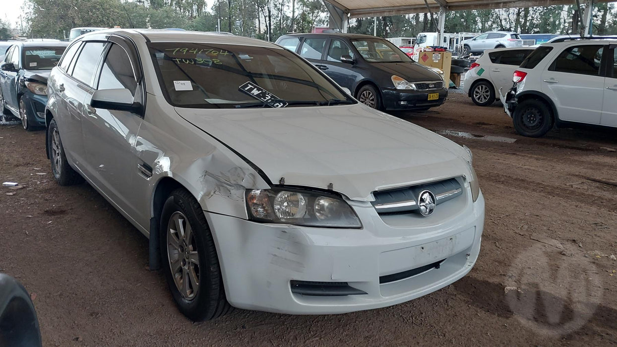 A222 - VE COMMODORE HOLDEN WAGON - DOOR PASSENGER FRONT - HERRON WHITE PAINT CODE #679F (Copy)